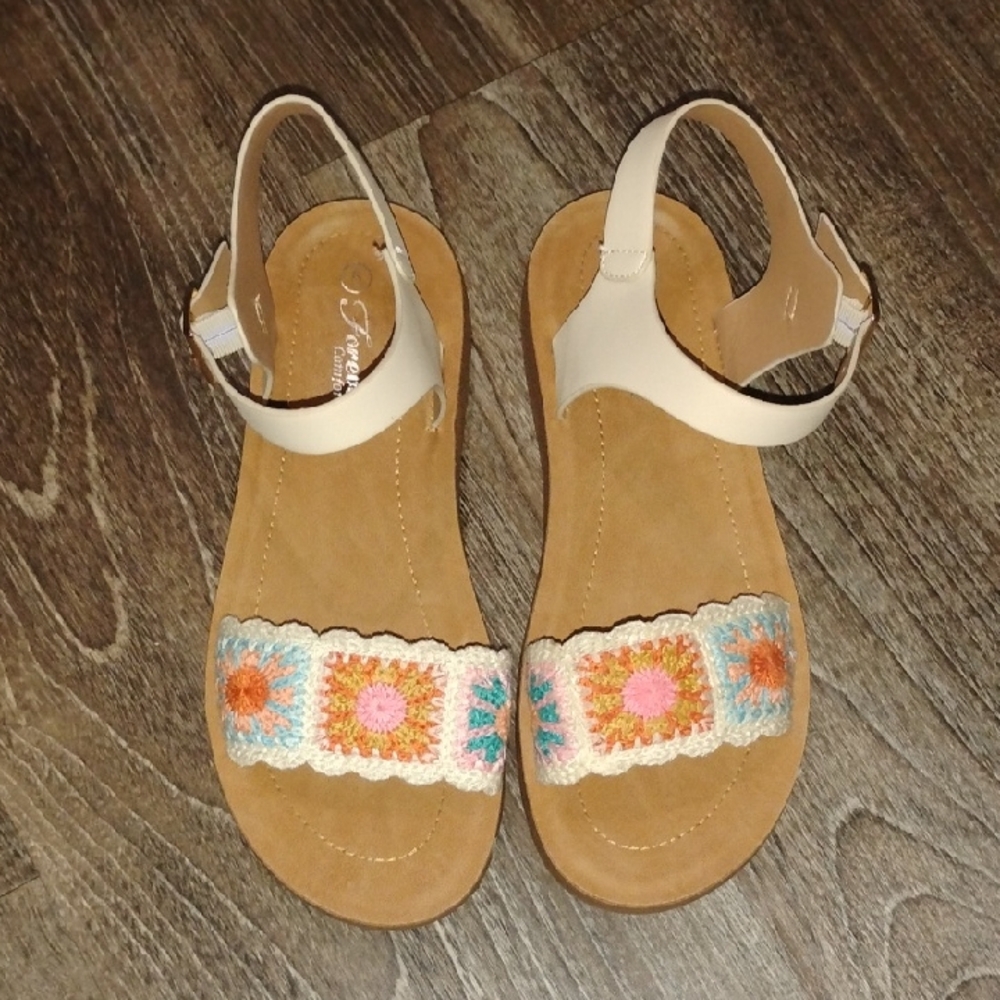 Charming Kids Sandals with Crochet Design